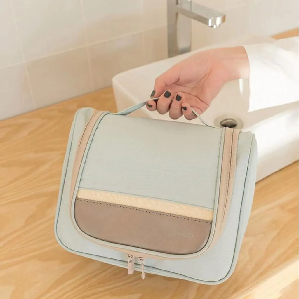 Convenient Large Capacity Toiletry Bag Polyester Wash Bag with Hook Storage Bag Portable Travel Makeup Bag Practical