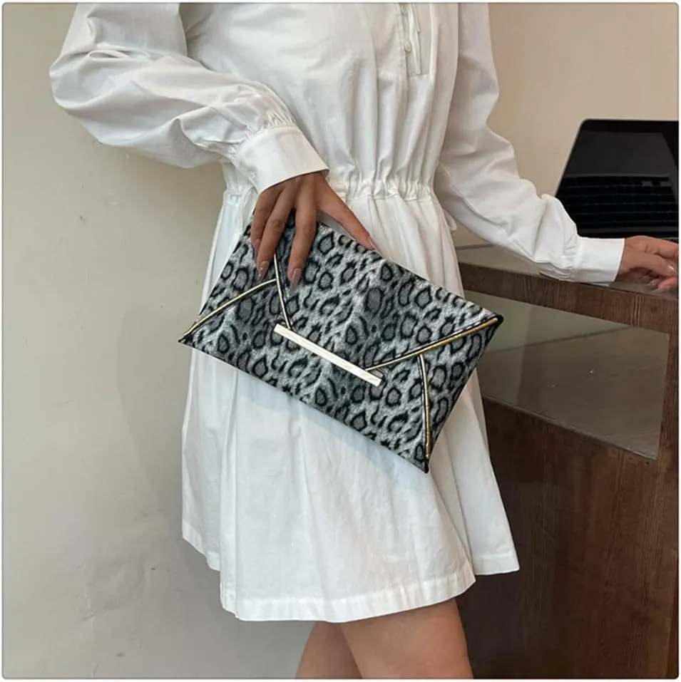 Leopard Print Envelope Clutch Purses for Women Cheetah Print Evening Handbag Wedding Party Square Clutch Bag