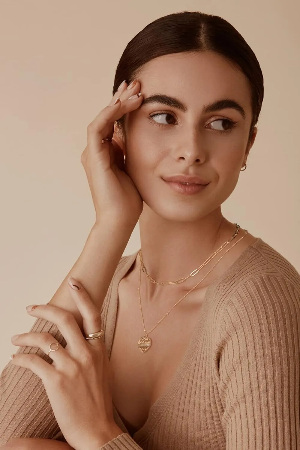 LOYATA Gold Layered Choker Necklace 14K Gold Plated Bar Coin Charm Pendant Neckalce Delicate Multilayer Choker Necklaces for Women