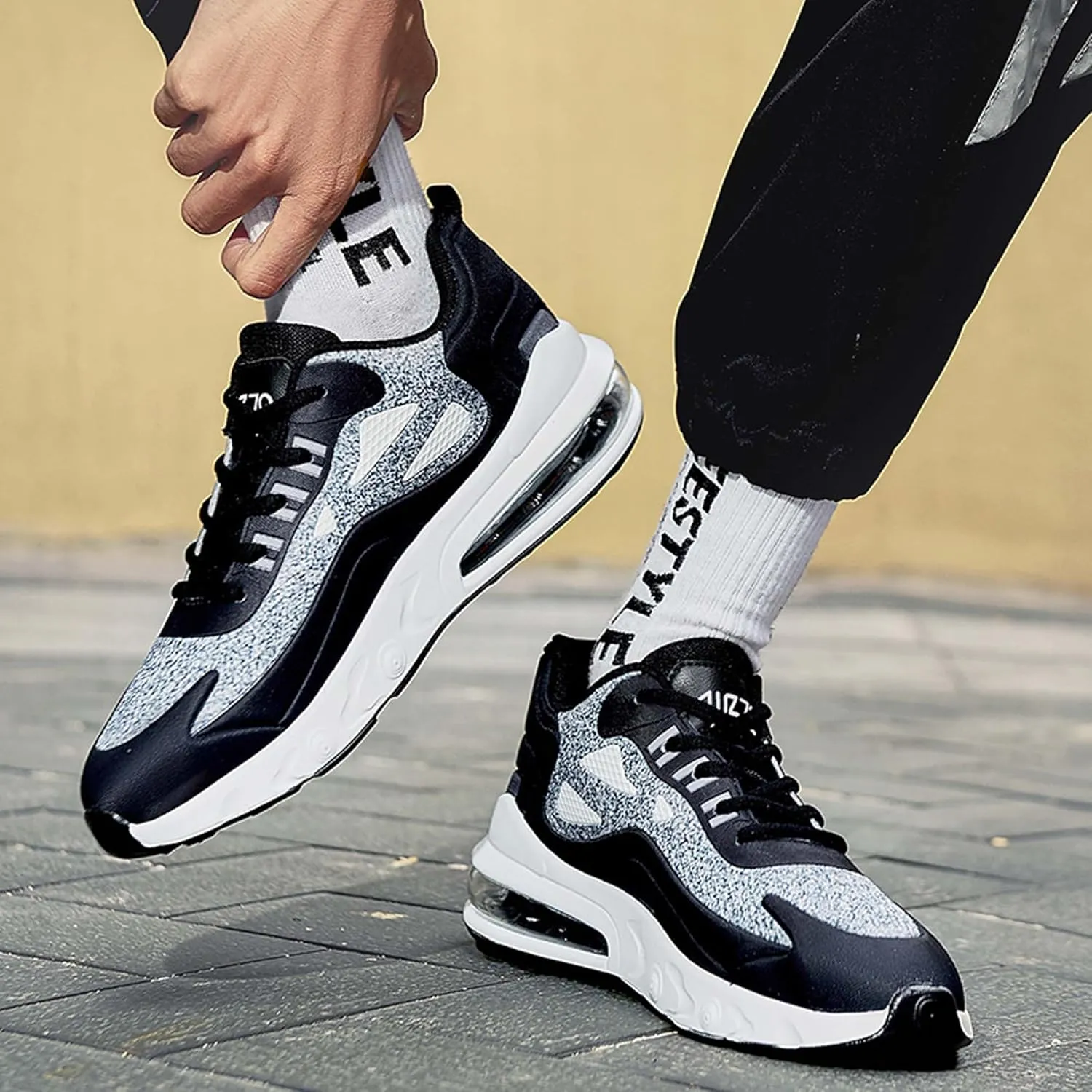 Men's Lightweight Running Shoes Fashion Skateboarding Shoes Outdoor Non-slip Casual Walking Shoes Shoes Comfortable Fashion Sneakers